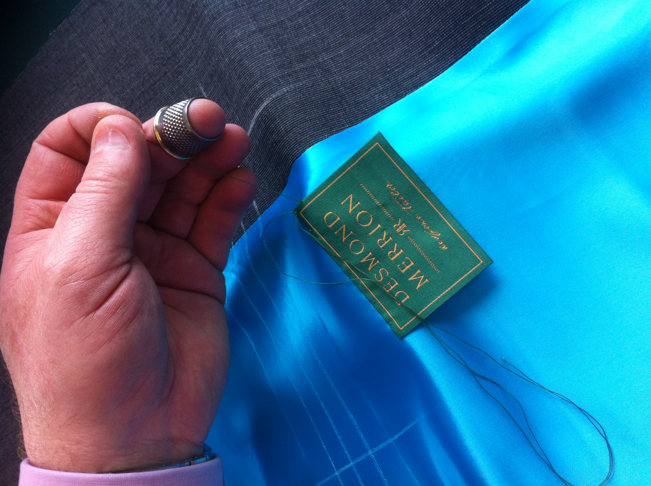 made-to-measure-suits-bespoke-suits-leeds-or-savile-row