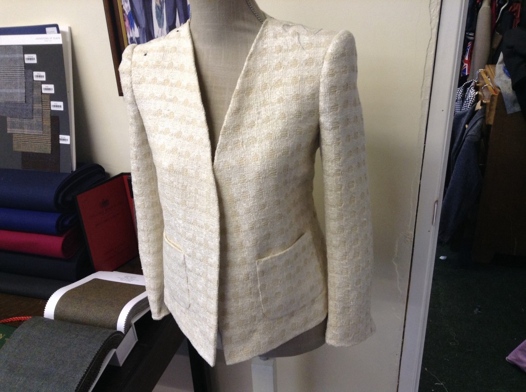Closer picture of the lady’s jacket.